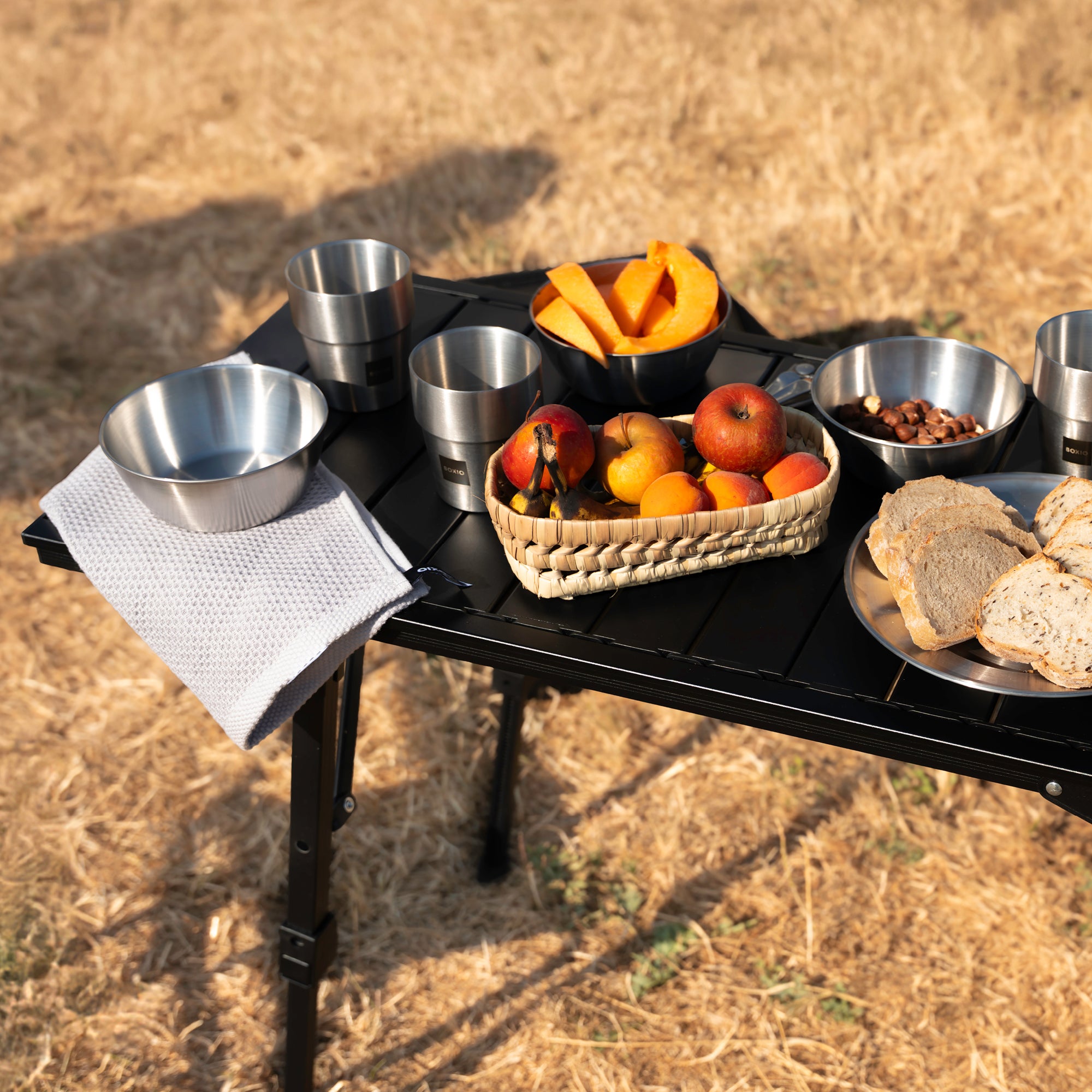 BOXIO TABLE PLUS I 2-in-1 table and hanging shelf